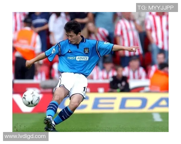 昔日绿茵场传奇再现足球帅哥老球星的风采与荣耀